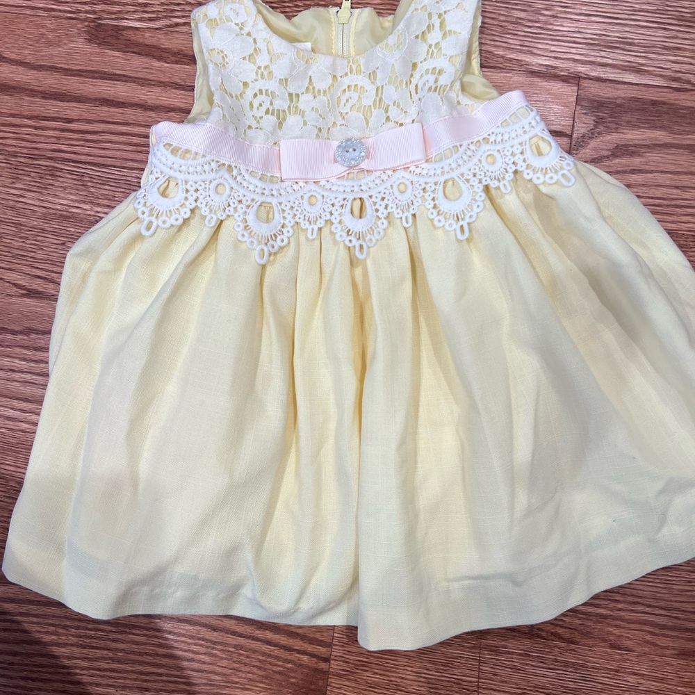 Yellow dress